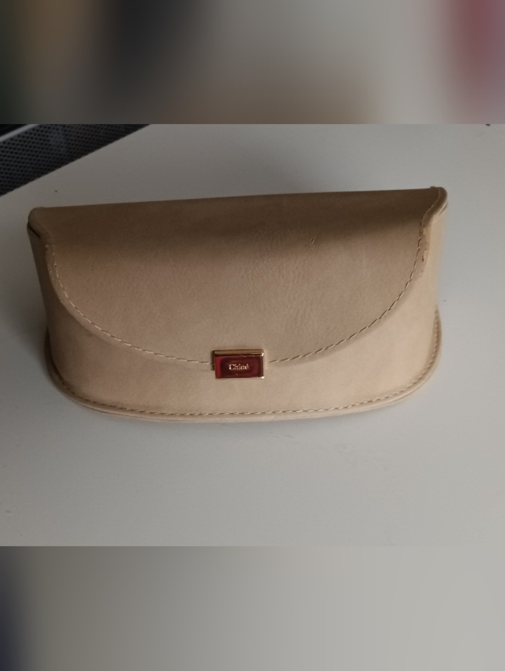 Chic Beige Leather Chloé Sunglasses Case